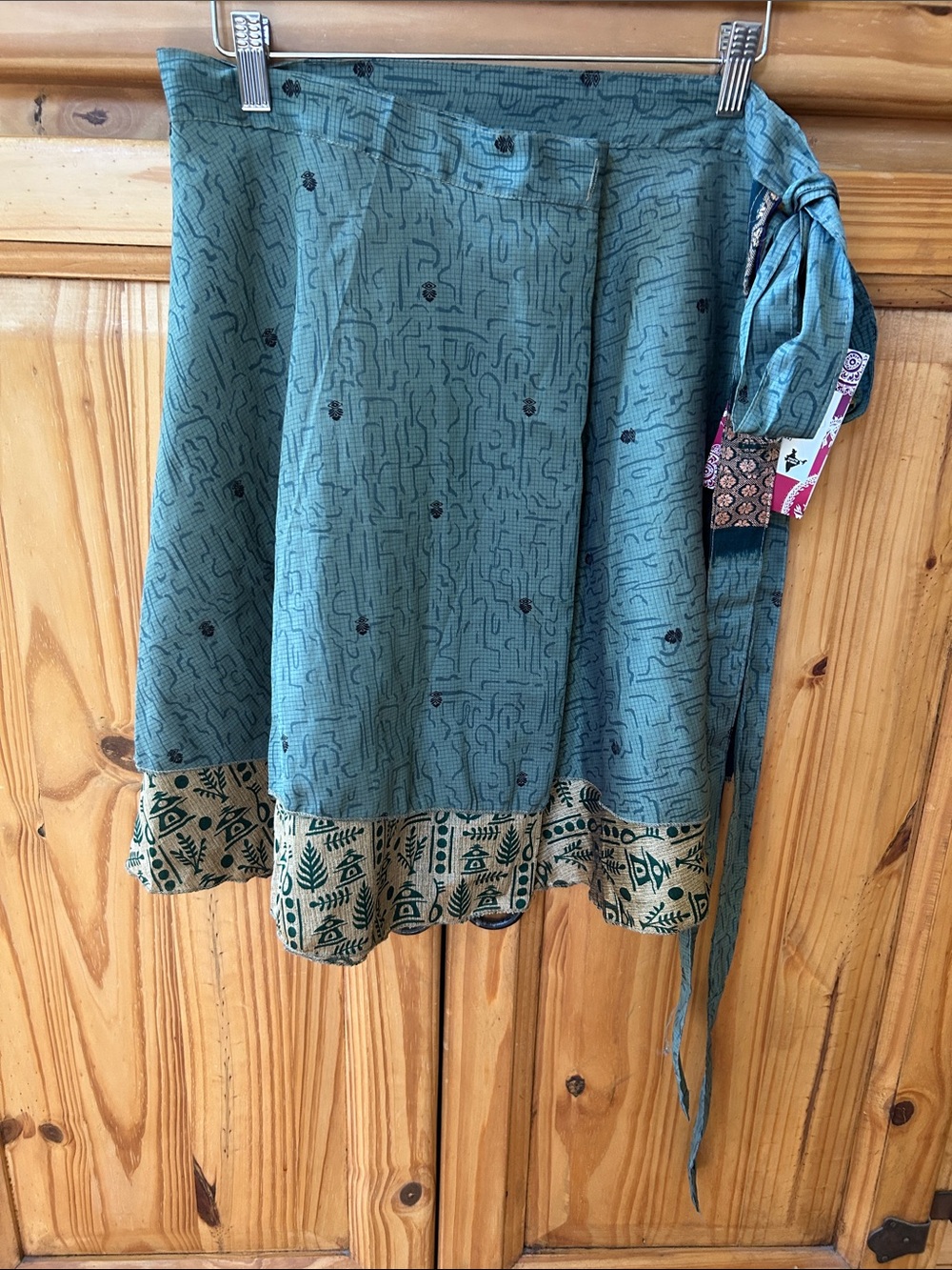 Darn Good Yarn NWT Skirt Boho Wrap Sari Silk Skirt Reversible